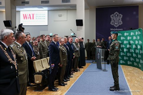 09_Andrzej_Duda_Inauguracja_Roku_Akademickiego_WAT_20241002_PK1_6153.jpg