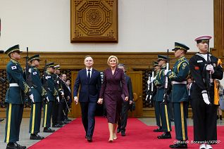 001_PAD_przylot_do_Korei_22-10-2024_MB1_3727.jpg