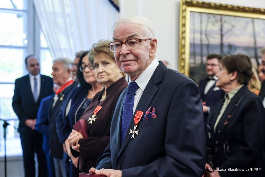 002_Minister_Andrzej_Dera_odznaczenia_panstwowe_Belweder_20241028_LB_15496.jpg