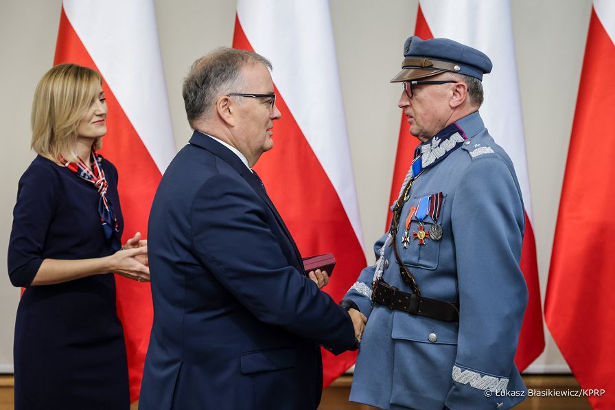 004_Minister_Andrzej_Dera_odznaczenia_panstwowe_Belweder_20241028_LB_15985.jpg