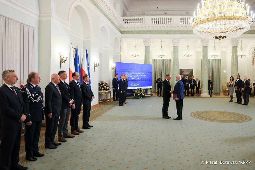 06_Andrzej_Duda_zmiana_sklad_Rady_Dialogu_Spolecznego_20241029_MB1_7899.jpg