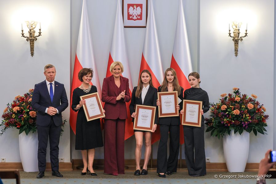 007_Agata_Kornhauser_Duda_3_Edycja_Konkursu_Razem_dla_Seniorow_20241030_GJA_6691.jpg