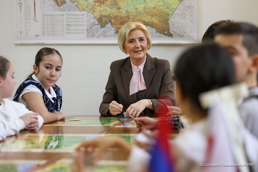 002_Agata_Kornhauser_Duda_spotkanie_osobamy_pochodzenia_polskiego_Armenia_20241127_GJB_1658.jpg