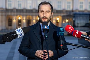 002_Minister_Mieszko_Pawlak_briefing_20241106_MB1_8671-Poprawione-Szum.jpg