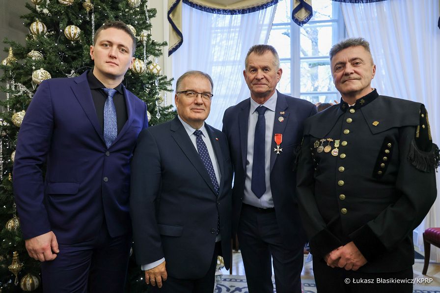 11_Andrzej_Dera_odanczaenia_zasluzonym_dzialalnosci_na_rzecz_przemian-demokratycznych_20241211_LB_24535.jpg