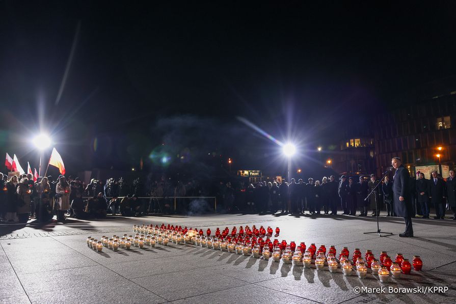 005_Andrzej_Duda_światło_wolności_krzyż_papieski_13-12-2024_MB2_2047.jpg.JPG