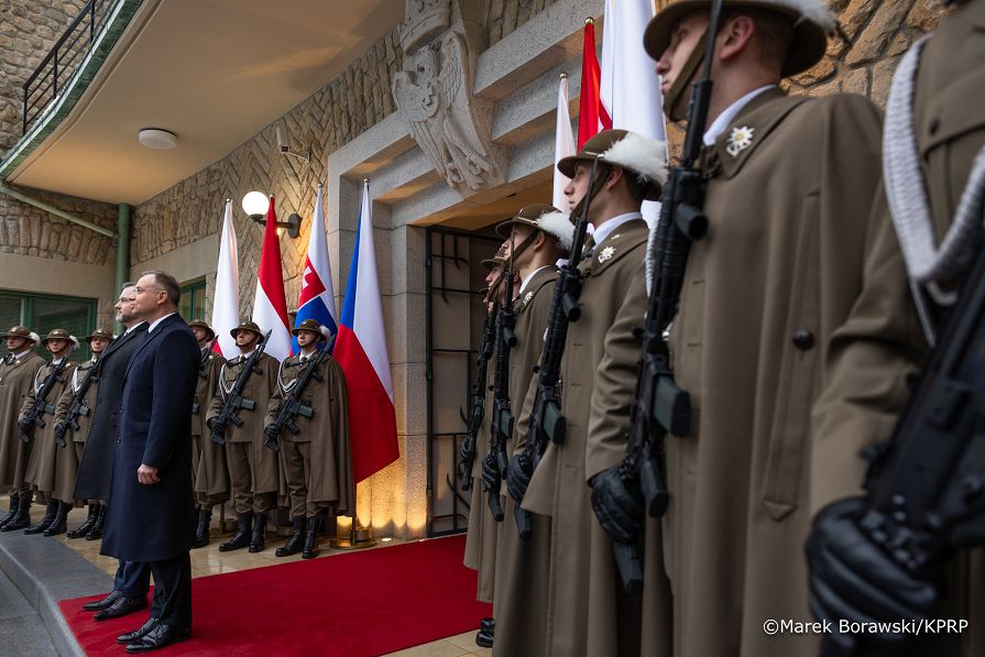 011_Andrzej_Duda_spotkanie_grupa_Wyszechradzka_16-12-2024_MB2_2840.jpg.JPG