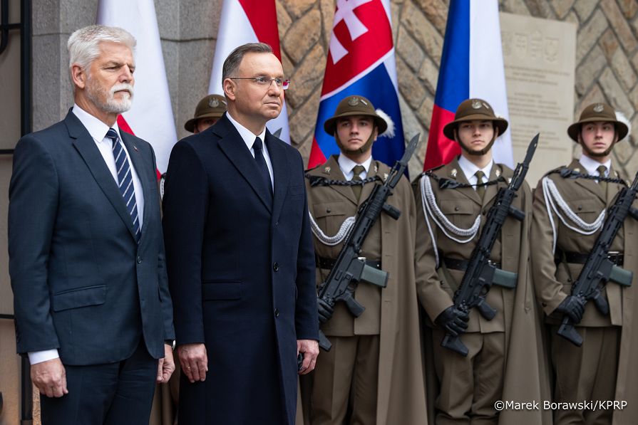 004_Andrzej_Duda_spotkanie_grupa_Wyszechradzka_16-12-2024_MB1_0579.jpg.JPG