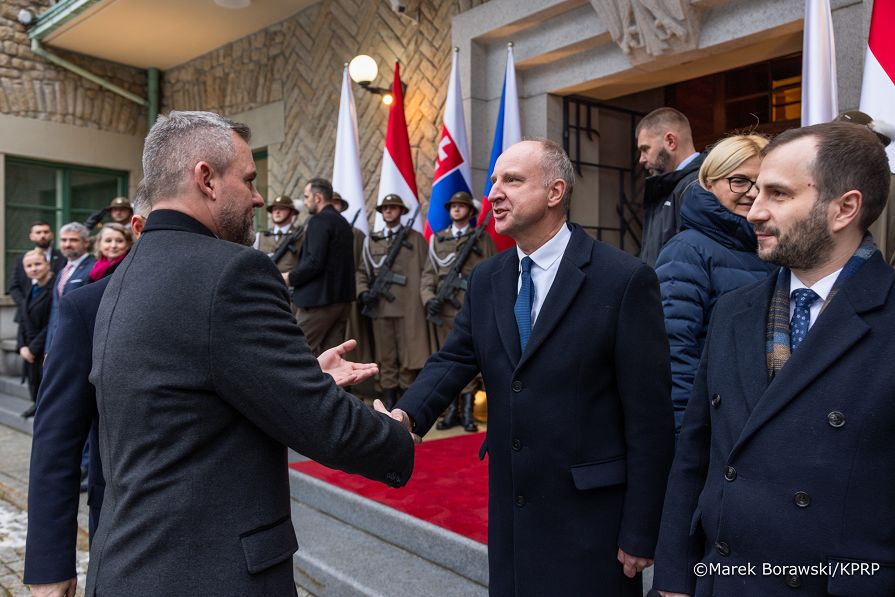 006_Andrzej_Duda_spotkanie_grupa_Wyszechradzka_16-12-2024_MB2_2792.jpg.JPG
