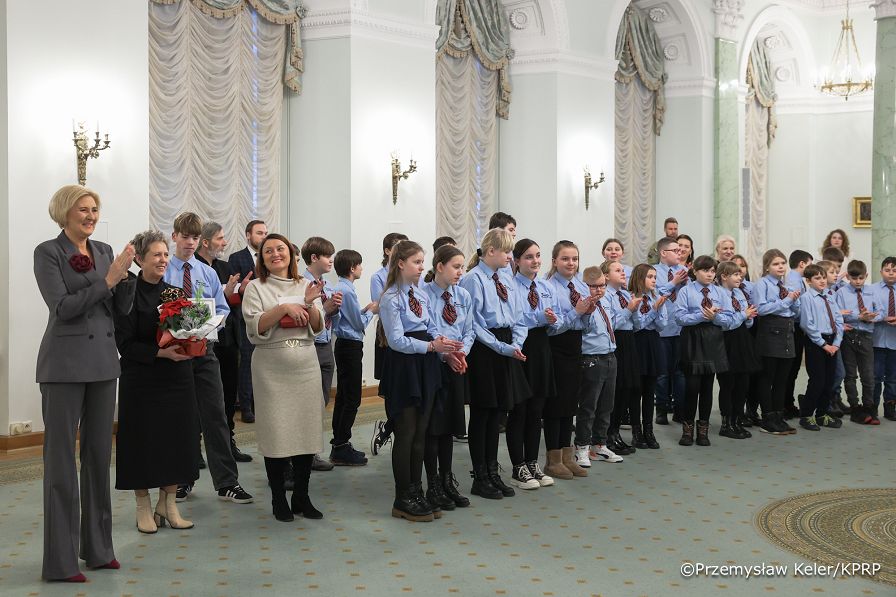 001_Agata_Kornhauser_Duda_spotkanie_uczniowie_katolickiej_szkoły_17-12-2024_PK1_9639.jpg.JPG