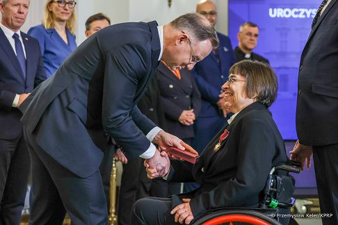 003_Para_Prezydencka_odznaczenia_Miedzynarodowy_Dzien_Osob_z_Niepelnosprawnosciami_20241203_LB_12340.jpg