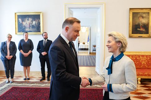 001_Andrzej_Duda_Ursula_von_den_Leyen_Belweder_20220409_JSZ_1724.jpg