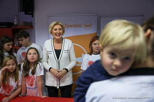 006_Agata_Kornhauser_Duda_Bank_Żywności_Paczki_Świąteczne_05-12-2024_GJA_7543.jpg.JPG