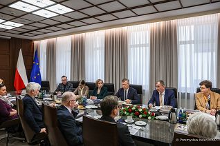 004_Minister_Piotr_Cwik_Rady_ds_Rodziny_Edukacji_i_Wychowania_NRR_20240223_PK1_3404.jpg