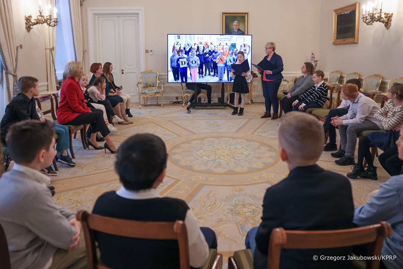 002_Agata_Kornhauser_Duda_spotkanie_uczniowie_SP_Plonsk_20240229_GJA_5448.jpg