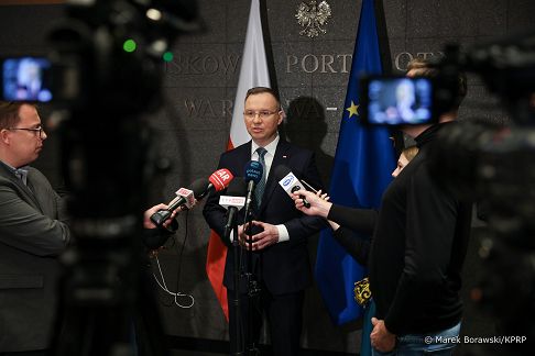 02_Andrzej_Duda_briefing_lotnisko_20240204_MB2_2330.jpg