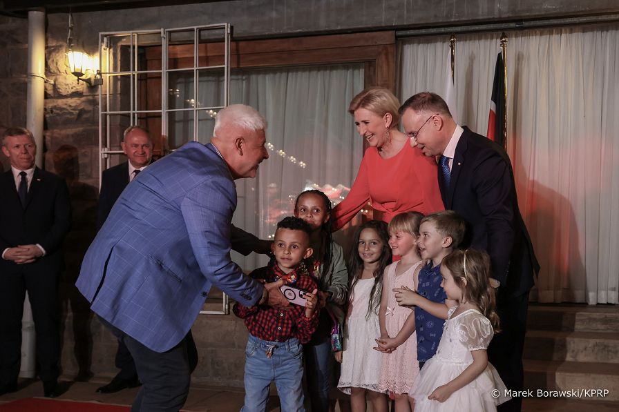 14_Andrzej_Duda_spotkanie_polonia_Nairobii_Kenia_20240205_MB2_4637.jpg