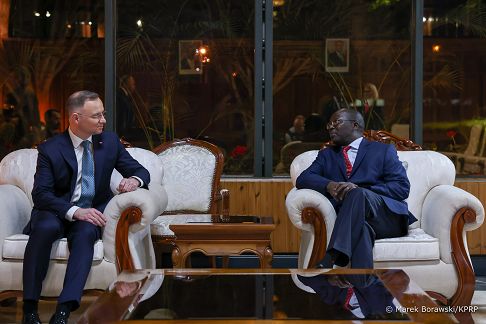 03_Andrzej_Agata_Duda_przylot_Nairobii_Kenia_20240204_MB2_2585.jpg