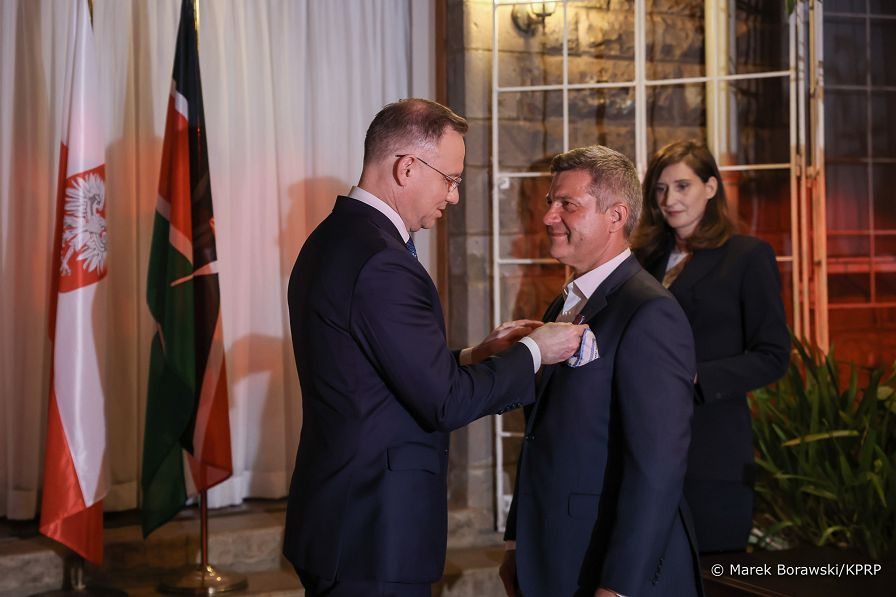 07_Andrzej_Duda_spotkanie_polonia_Nairobii_Kenia_20240205_MB2_4340.jpg