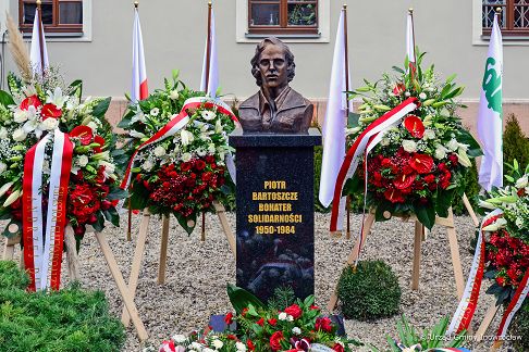 002_Minister_Andrzej_Dera_rocznica_smierci_Piotra_Bartoszcze_20240207_DSC_2472.jpg