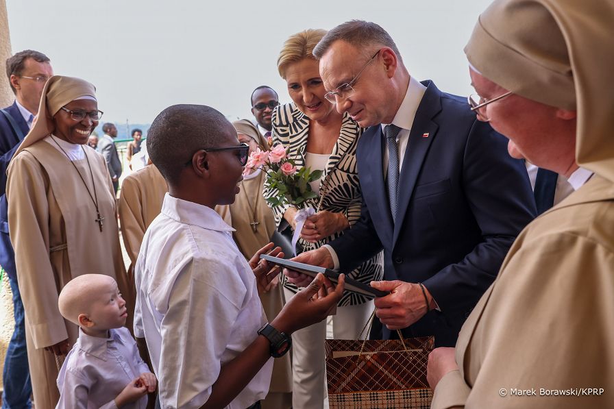001_a_a_Para_Prezydencka_Ośrodek_dla_Niewidomych_Kibeho_20240208_MB2_9602.jpg