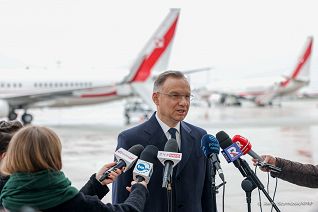 01_Andrzej_Duda_briefing_lotnisko_20240311_JSZ_9959.jpg