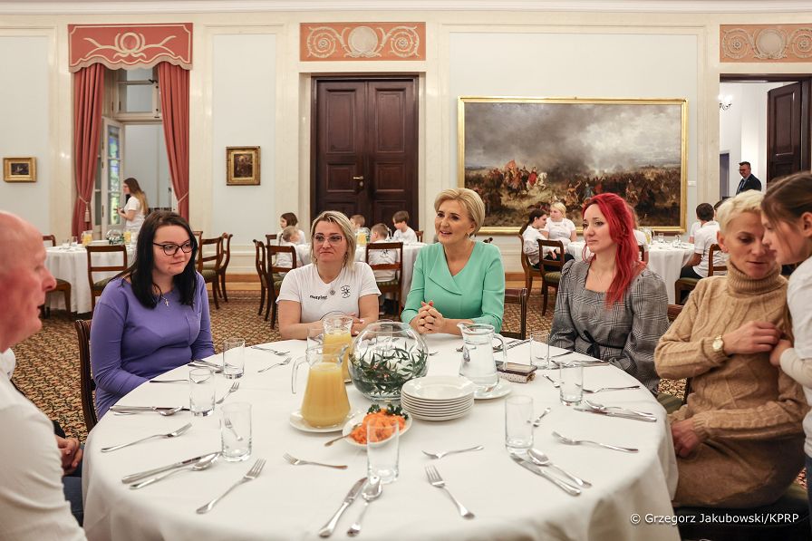009_Agata_Kornhauser_Duda_podopieczni_Fundacji_Ratujmy_Usmiech_Dziecka_20240311_1S5A9987.jpg