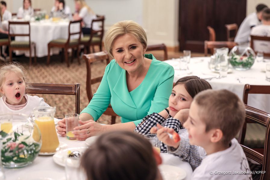 011_Agata_Kornhauser_Duda_podopieczni_Fundacji_Ratujmy_Usmiech_Dziecka_20240311_GJA_9792.jpg