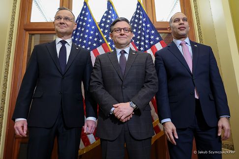 11_Andrzej_Duda_Izba_Reprezentantow_Michael_Johnson_Hakeem_Jeffries_Waszyngton_20240312_JSZ_0695.jpg