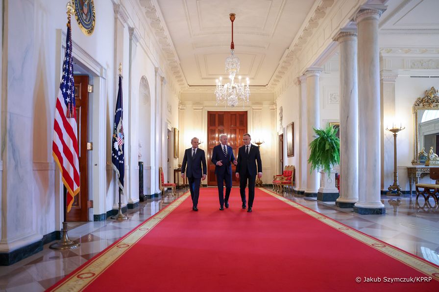 28_Andrzej_Duda_Donald_Tusk_Joe_Biden_Bialy_Dom_Waszyngton_20240312_JSZ_1311.jpg