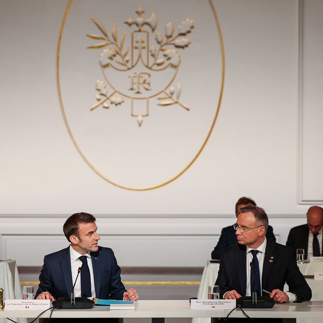 060_004_PAD_Emmanuel_Macron_Palac_Elizejski_Cover_20240226_JS__2060.jpg