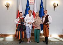 025_Agata_Kornhauser_Duda_spotkanie_z_uczniami_z_Zespolu_Szkol_w_Bialobrzegach_20240315_1S5A2847.jpg
