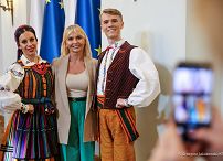 026_Agata_Kornhauser_Duda_spotkanie_z_uczniami_z_Zespolu_Szkol_w_Bialobrzegach_20240315_1S5A2857.jpg