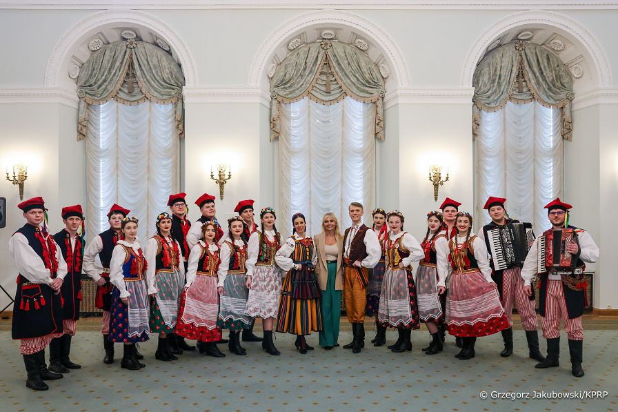 027_Agata_Kornhauser_Duda_spotkanie_z_uczniami_z_Zespolu_Szkol_w_Bialobrzegach_20240315_1S5A2877.jpg