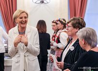 028_Agata_Kornhauser_Duda_spotkanie_z_uczniami_z_Zespolu_Szkol_w_Bialobrzegach_20240315_GJA_2220_1.jpg