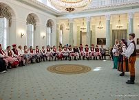 005_Agata_Kornhauser_Duda_spotkanie_z_uczniami_z_Zespolu_Szkol_w_Bialobrzegach_20240315_1S5A2234.jpg
