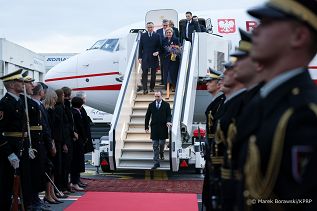 06_Andrzej_Duda_przylot_Slowenia _20240319_MB1_5823.jpg