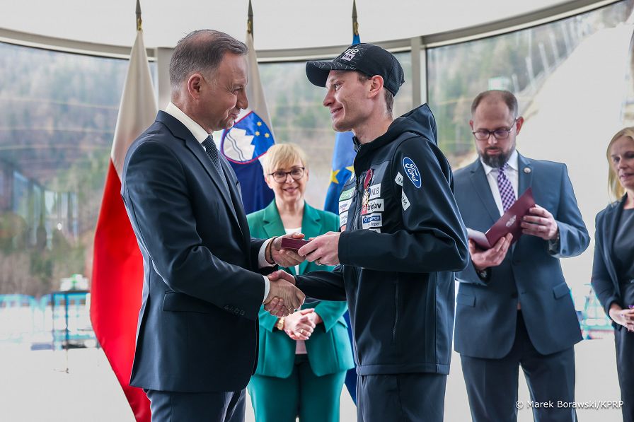 005_PAD_Prezydent_Slowenii_Planica_20240321_MB2_5774.jpg