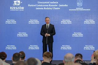 05_Andrzej_Duda_nadanie_imienia_Rodziny_Ulmow__portowi_lotniczmu_20240324_MB1_6344.jpg