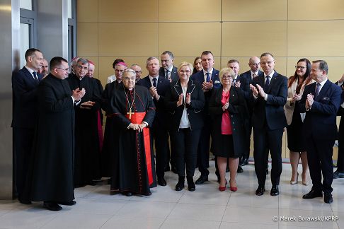 14_Andrzej_Duda_nadanie_imienia_Rodziny_Ulmow__portowi_lotniczmu_20240324_MB2_8774.jpg