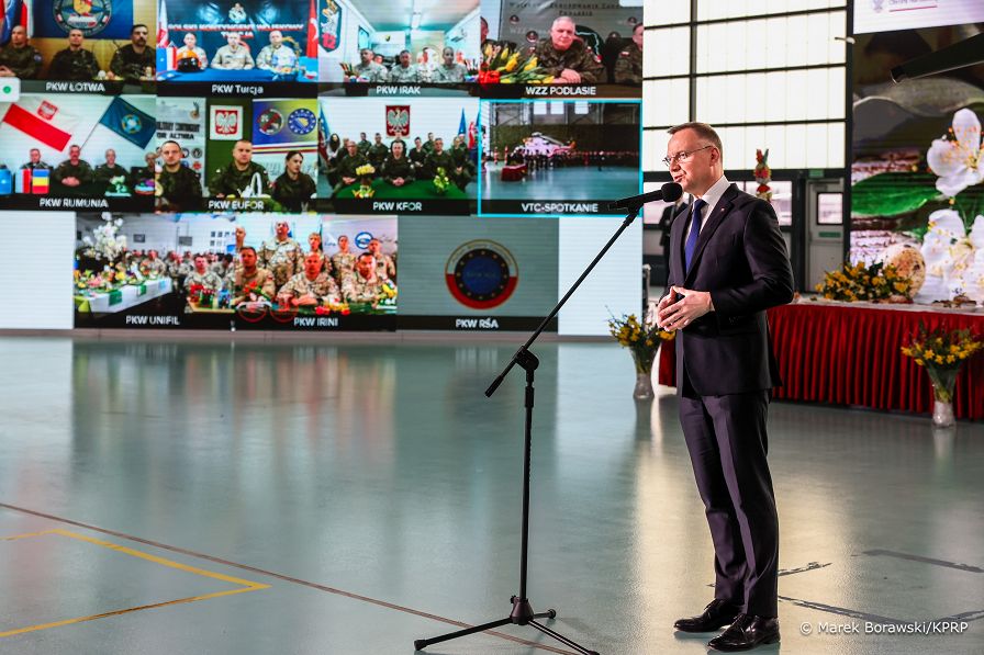 005_PAD_spotkanie_z_zolnierzami_i_pracownikami_wojska_20240325_MB2_0104.jpg
