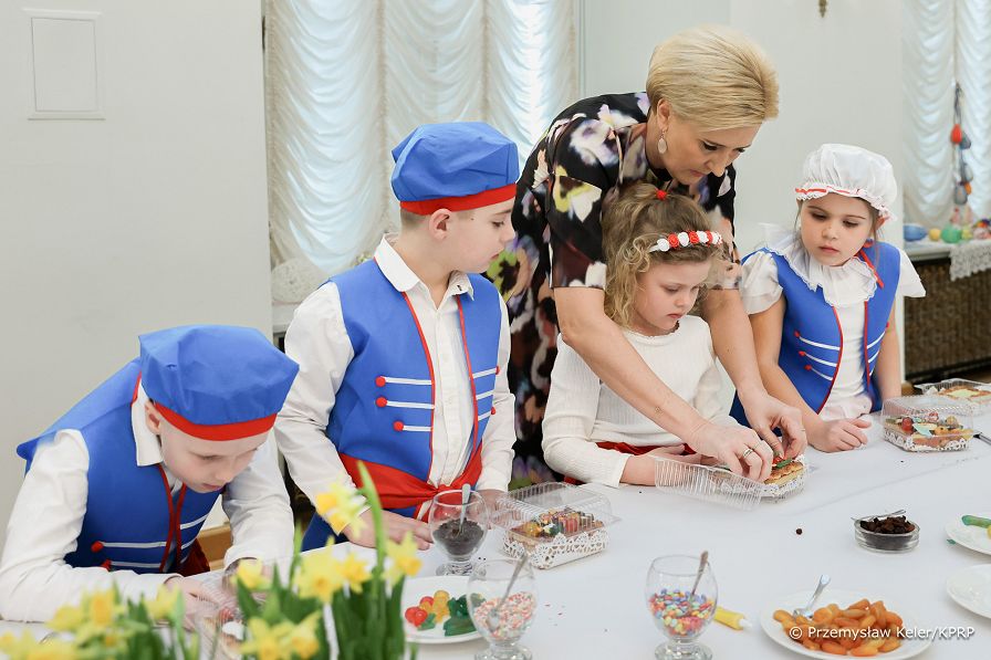 31_Agata_Kornhauser_Duda_przedszkolaki_Pilawa_warsztaty_swiateczne_20240327_PK1_7801.jpg