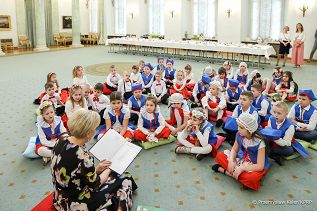11_Agata_Kornhauser_Duda_przedszkolaki_Pilawa_warsztaty_swiateczne_20240327_PK1_7037.jpg