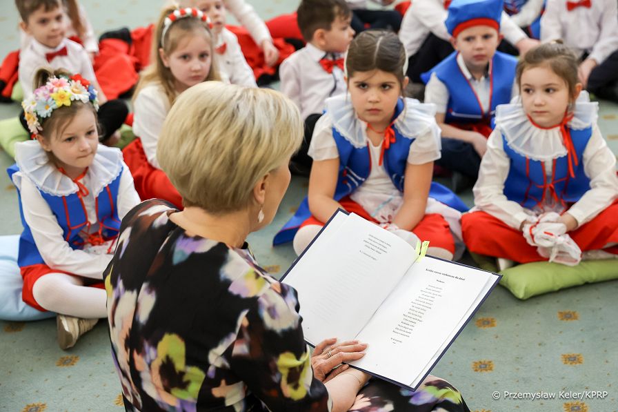 12_Agata_Kornhauser_Duda_przedszkolaki_Pilawa_warsztaty_swiateczne_20240327_PK1_7041.jpg