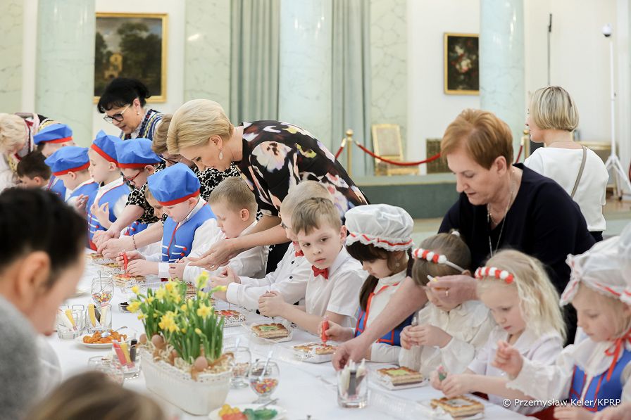 26_Agata_Kornhauser_Duda_przedszkolaki_Pilawa_warsztaty_swiateczne_20240327_PK2_2045.jpg