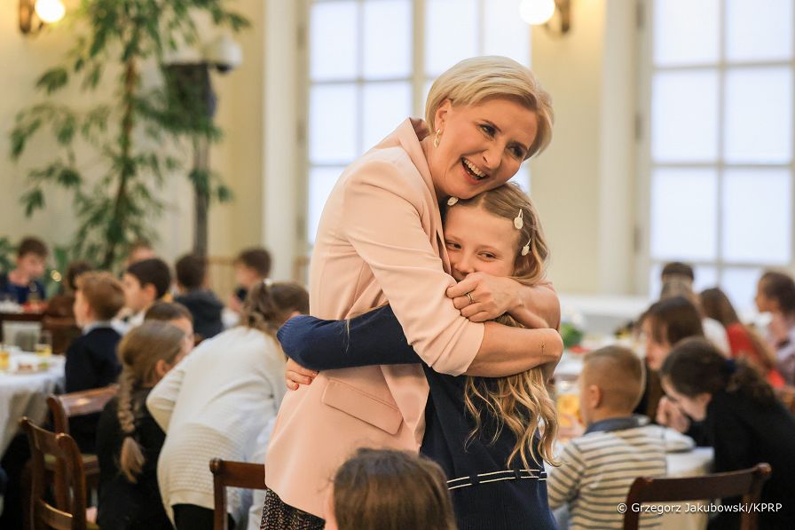 013_Agata_Kornhauser_Duda_spotkanie_z_uczniami_Szkoly_Podstawowej_w_Zabkach_20240304_GJA_7036.jpg