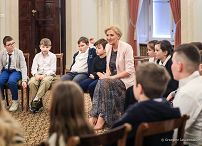 008_Agata_Kornhauser_Duda_spotkanie_z_uczniami_Szkoly_Podstawowej_w_Zabkach_20240304_GJA_6956.jpg