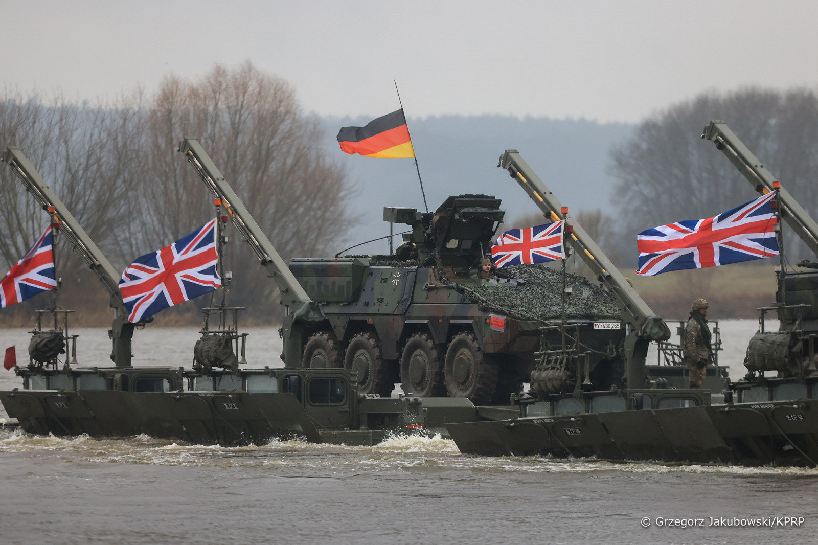 08_Andrzej_Duda_Defender_24_Korzeniewo_20240305_GJA_7890.jpg [528.24 KB]