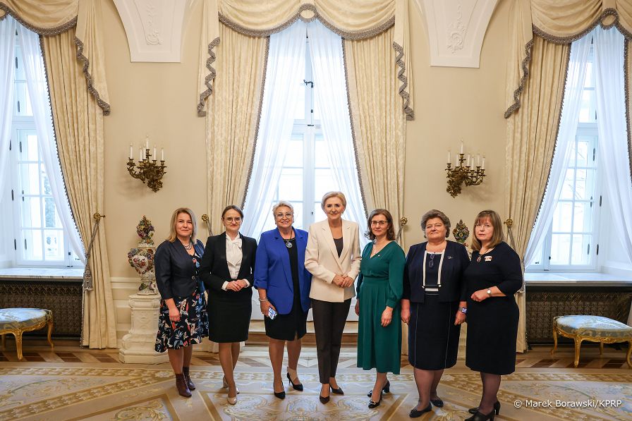 007_Agata_Kornhauser_Duda_spotkanie_przedstawiciele_Komitetu_Spolecznego_Budowy_Pomnika_20240305_MB2_7278.jpg
