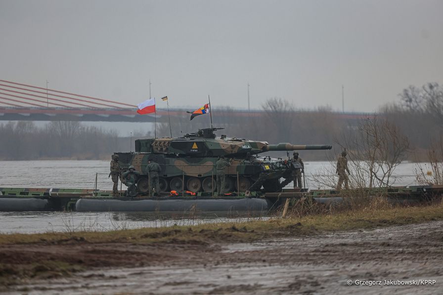 07_Andrzej_Duda_Defender_24_Korzeniewo_20240305_GJA_7886.jpg